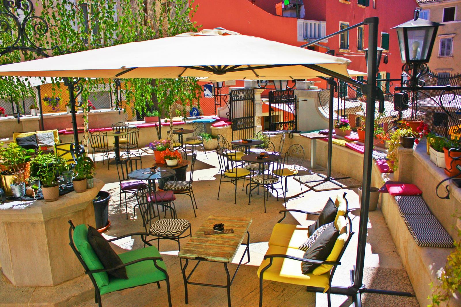 Aperitiv bar Circolo - your favorite hangout place