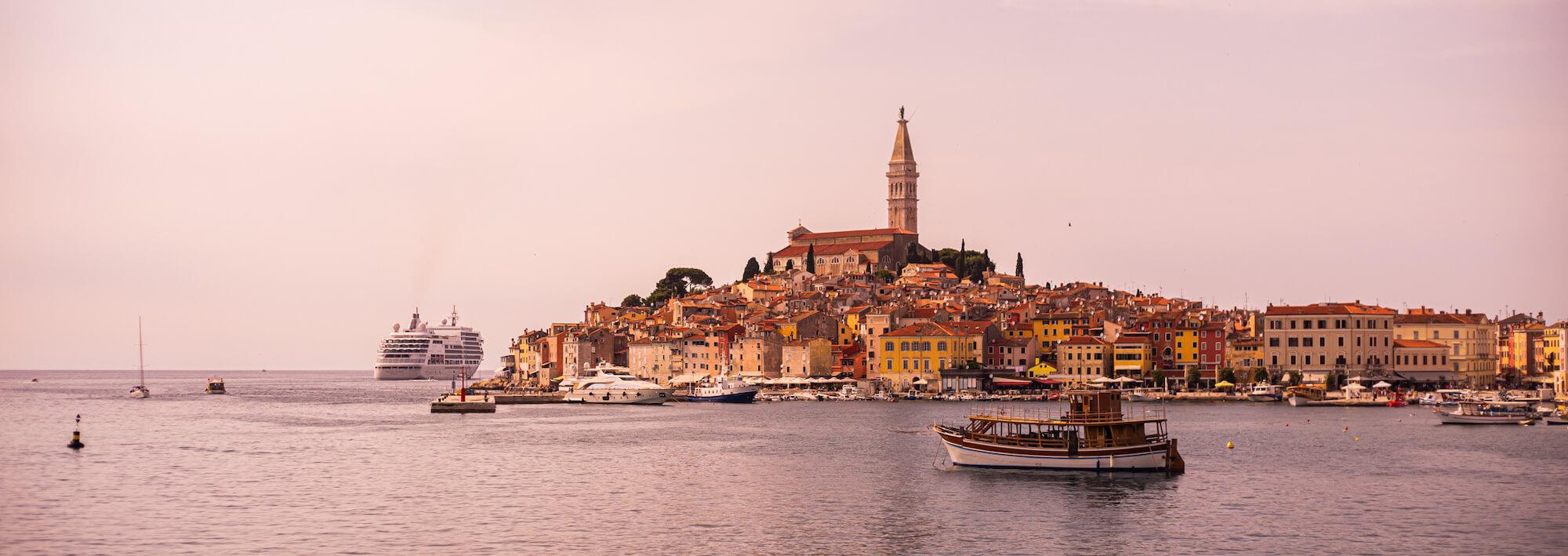 Hotel & Travel banner