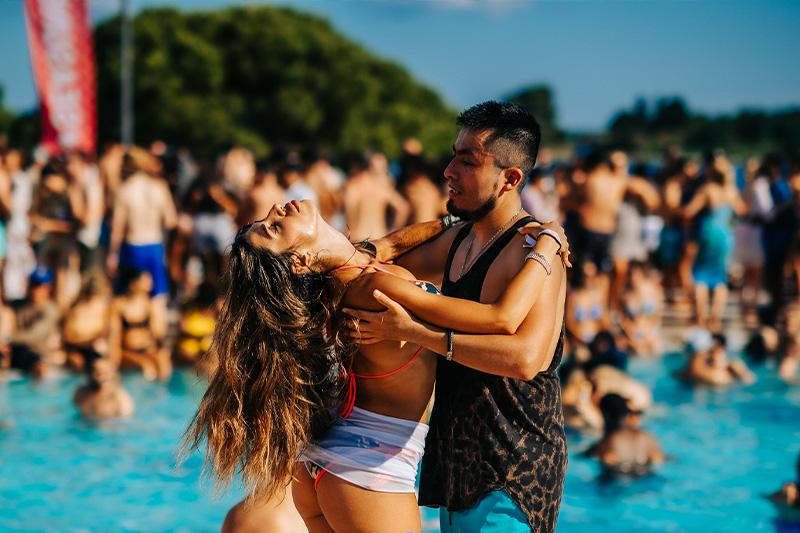 Beach parties - banner