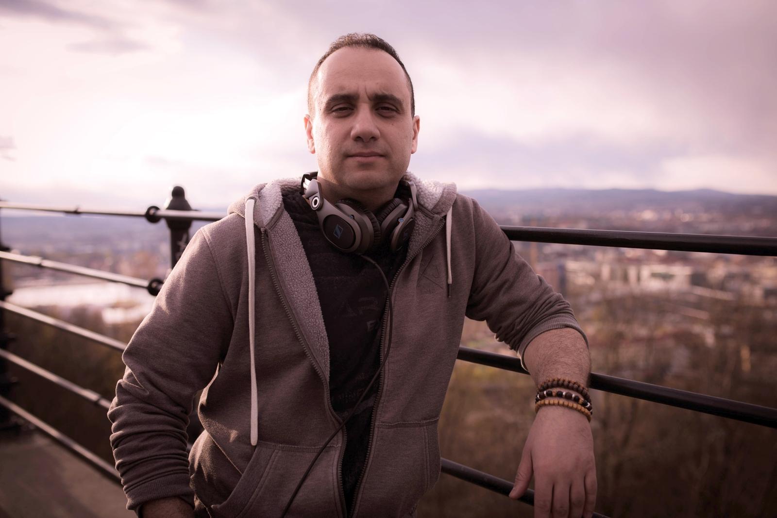 DJ Kasra