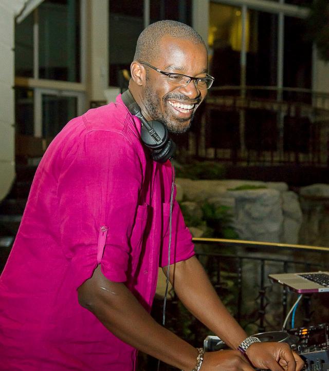 DJ To Costa