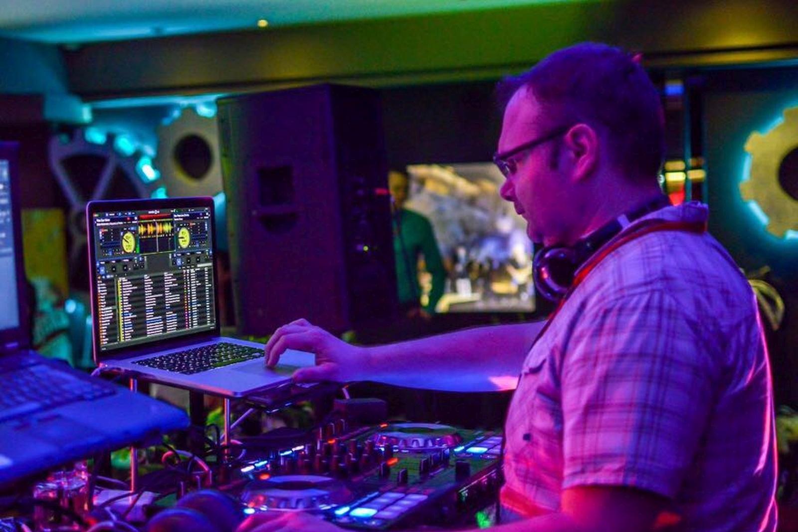 DJ Alanito